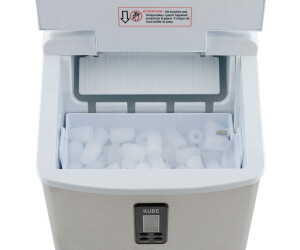 Produktbild Eiswürfelmaschine mit geöffnetem Deckel, das Fach ist mit frisch zubereiteten Eiswürfeln gefüllt